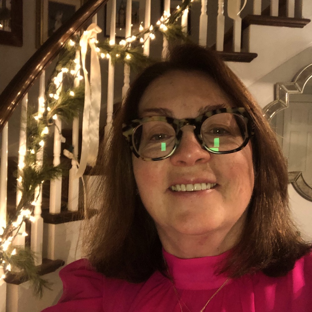 Meet your Posher, Monica